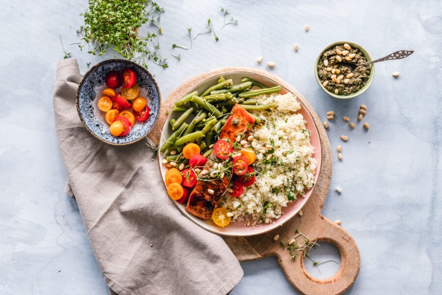 Ordini speciali di quinoa italiana, mandorle bio e latte vegetale